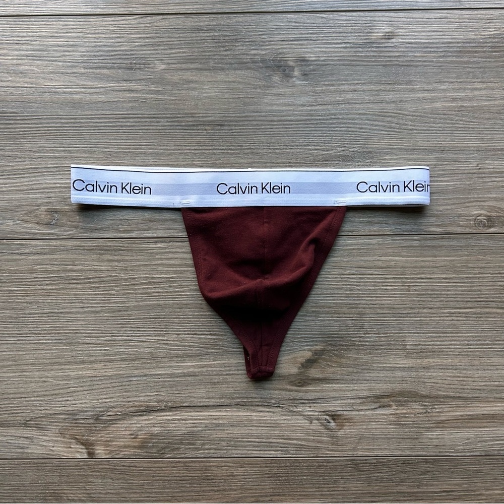 SOLD Calvin Klein | Modern Cotton Stretch Thong in Maroon (S)